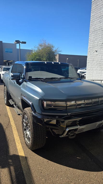 Customer vehicle serviced by North Valley Auto Glass
